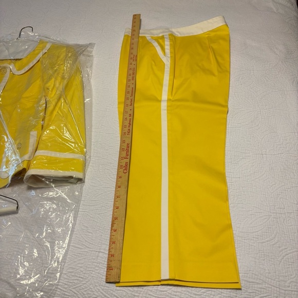 ESCADA 2 PIECE JACKET 43 AND PANTS 44 SET IN SUNFLOWER IN EXCELLENT CONDITION - Picture 12 of 16